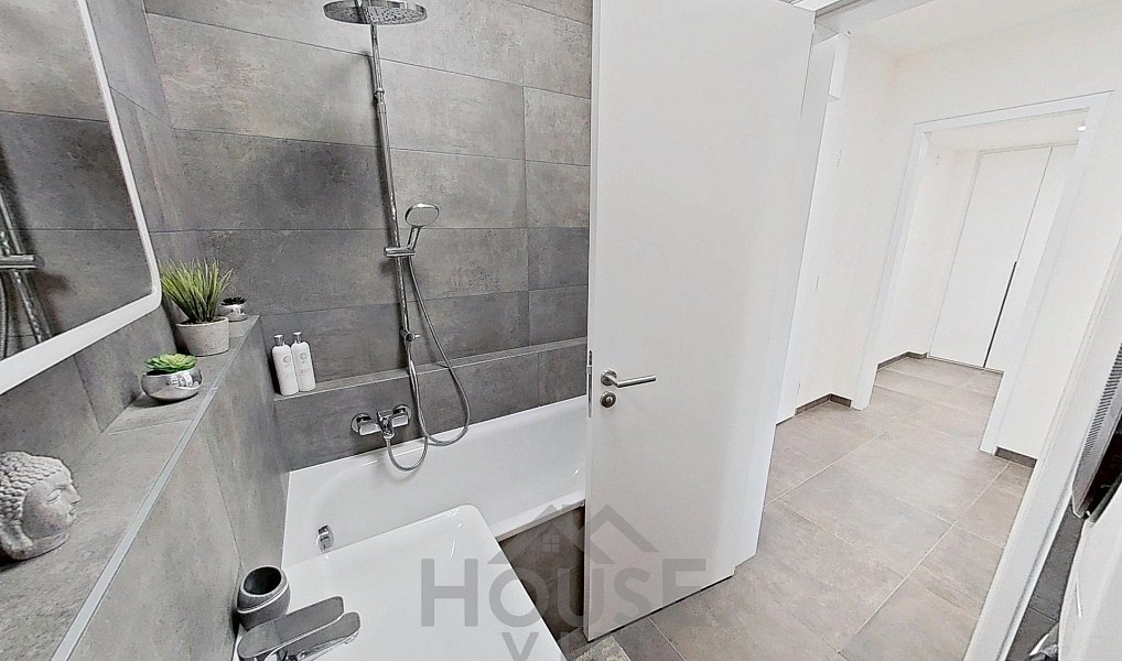 Pronájem bytu 2+kk 64 m², Praha – náhled fotky 9