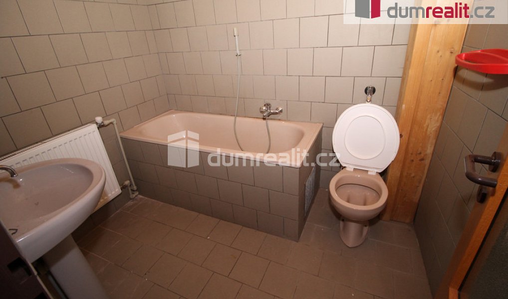 Prodej ubytovacího objektu 1 385 m², Lázně Kynžvart – náhled fotky 33