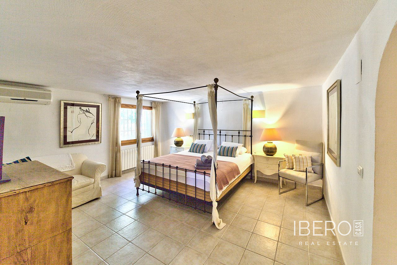 Prodej domu 278 m² s pozemkem 1 748 m² — photo 4