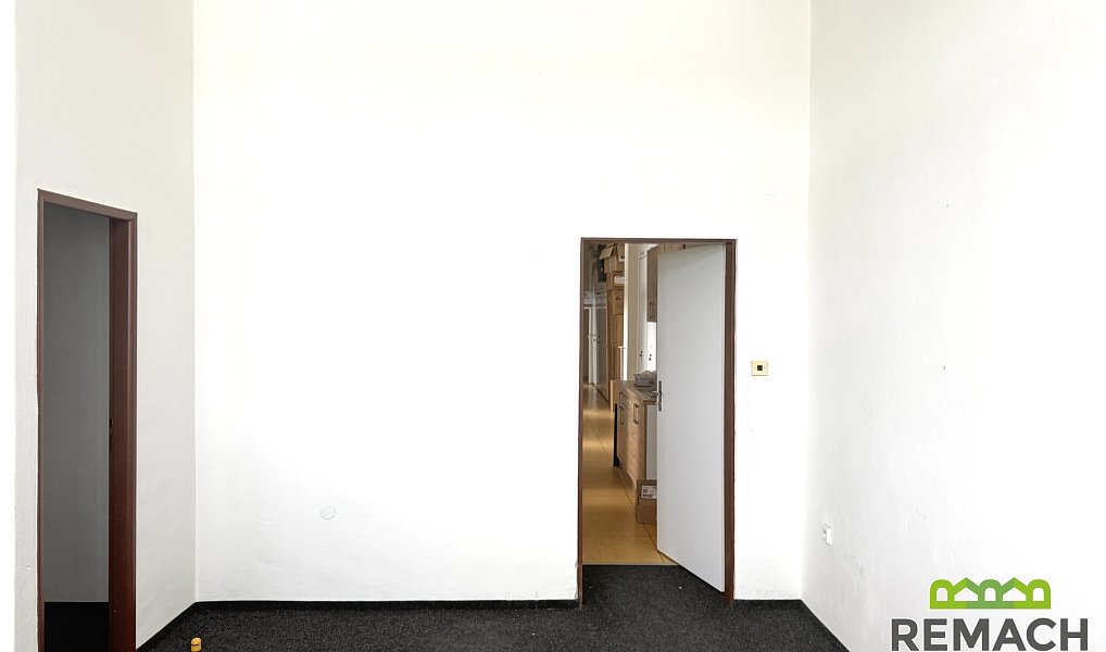 Pronájem obchodních prostor 20 m², Staré Město – náhled fotky 4