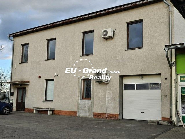Pronájem kanceláře 250 m²