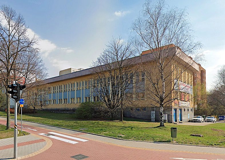 Pronájem skladovacích prostor 513 m²