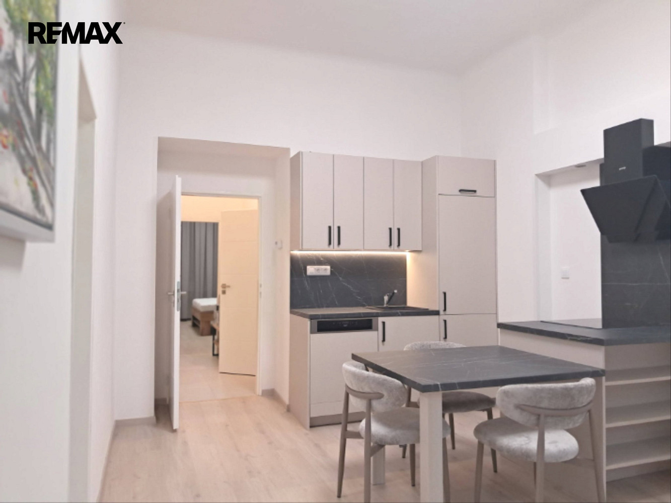 Pronájem bytu 3+kk 65 m² – fotografie 2