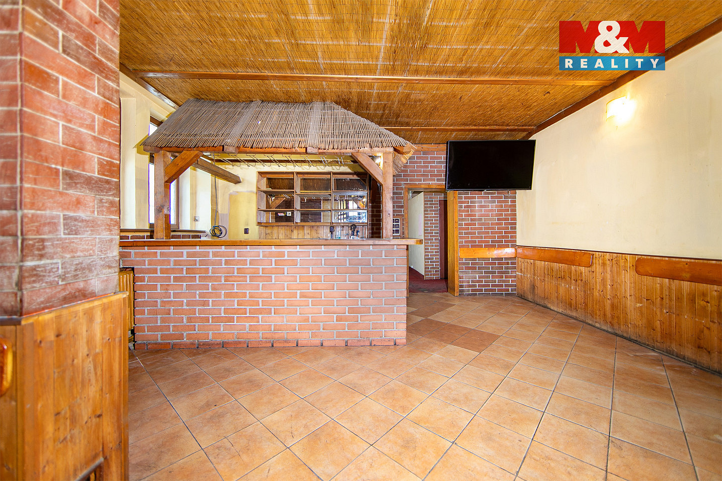 Prodej obchodních prostor 111 m² — photo 2