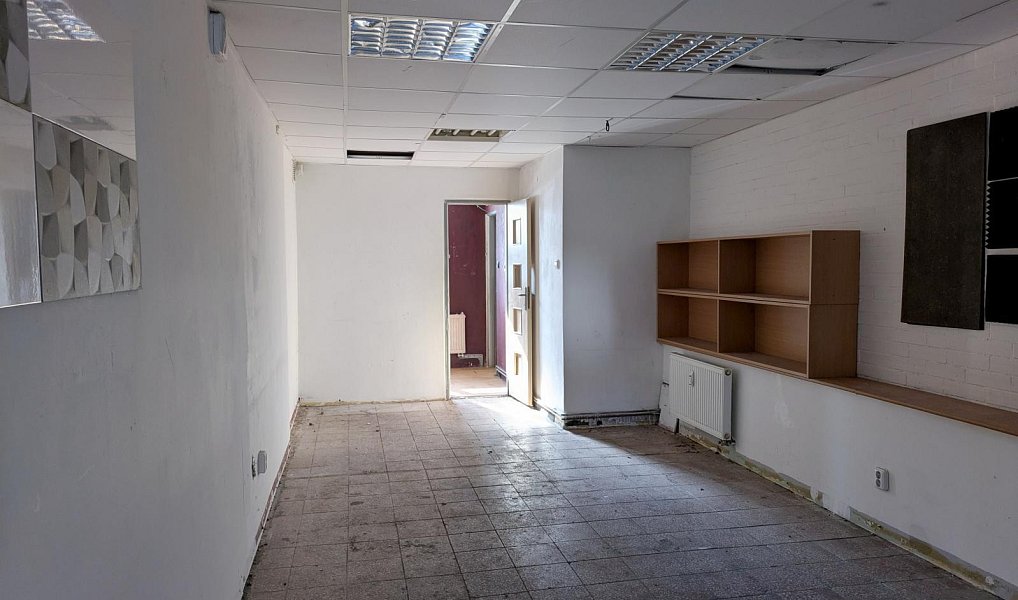 Prodej obchodních prostor 39 m², Most – náhled fotky 12