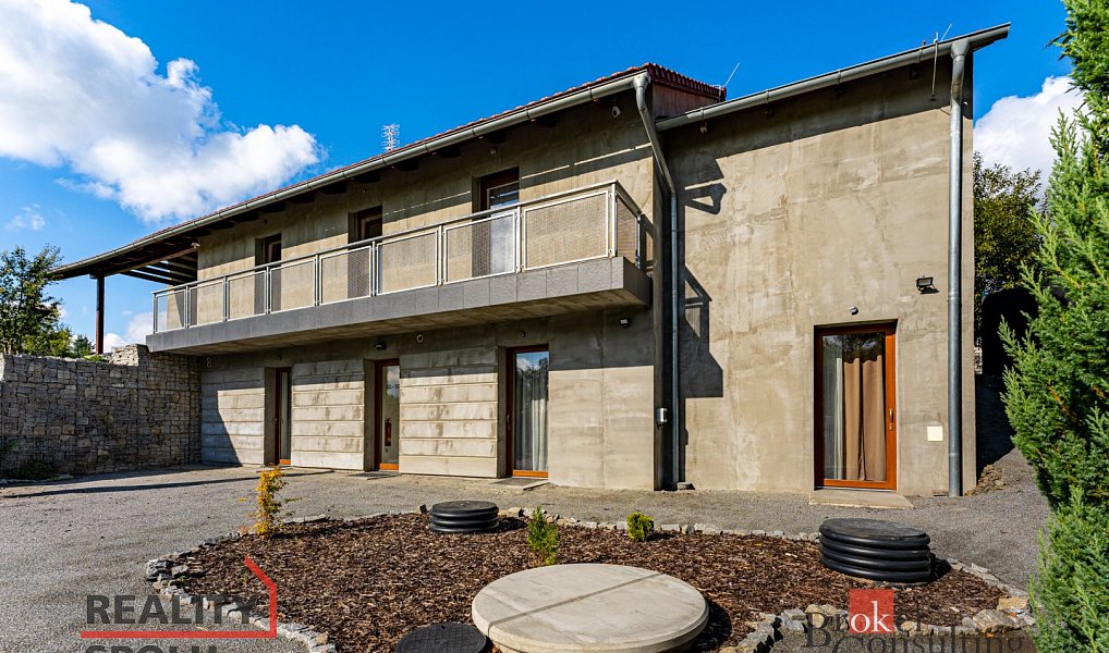 Prodej domu 298 m² s pozemkem 900 m², Kamenice – náhled fotky 33