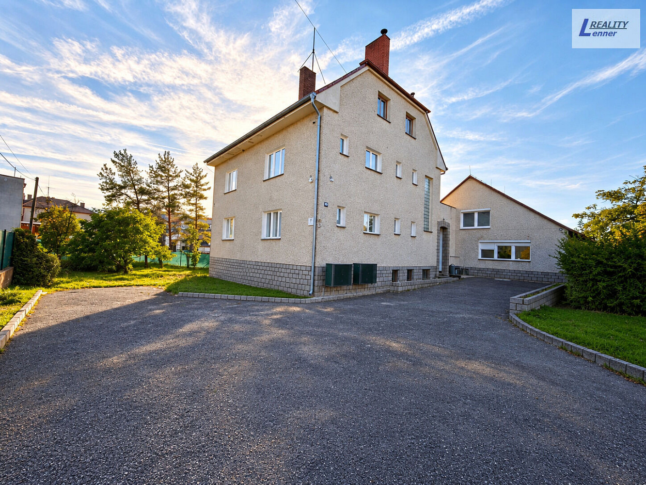Prodej domu 500 m² s pozemkem 1 139 m²