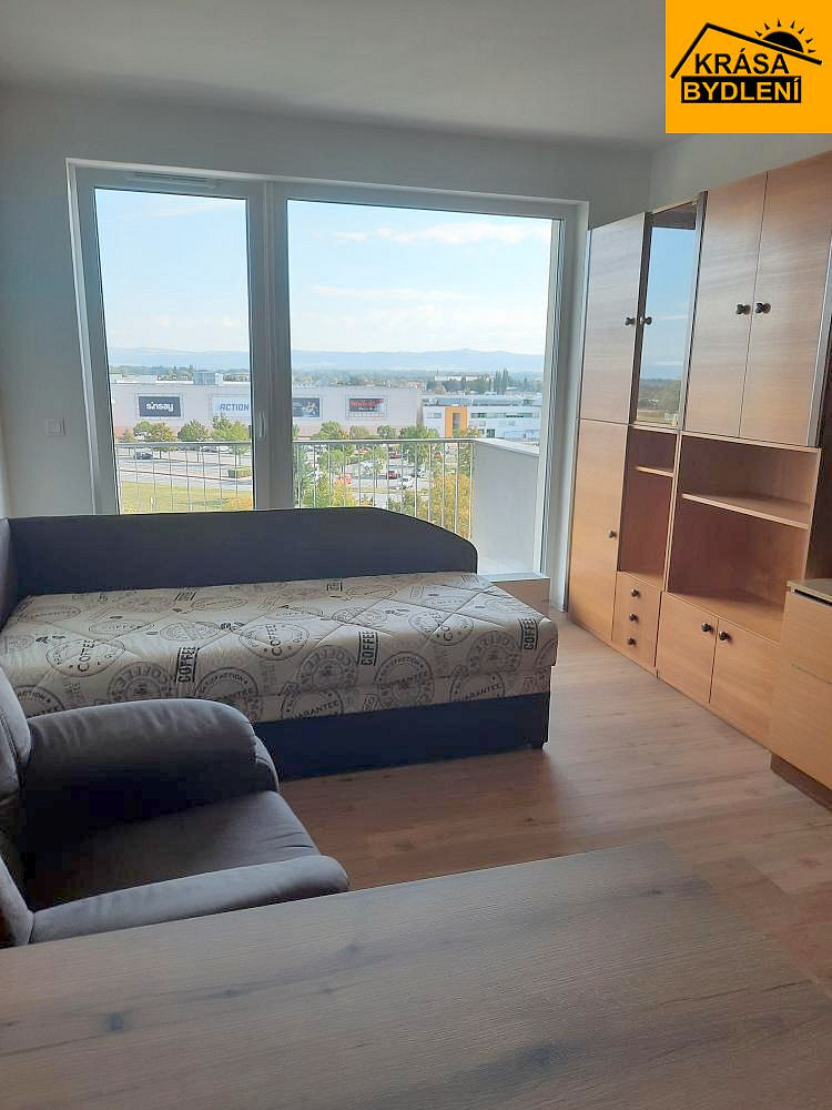 Pronájem bytu 1+kk 31 m² – fotografie 4
