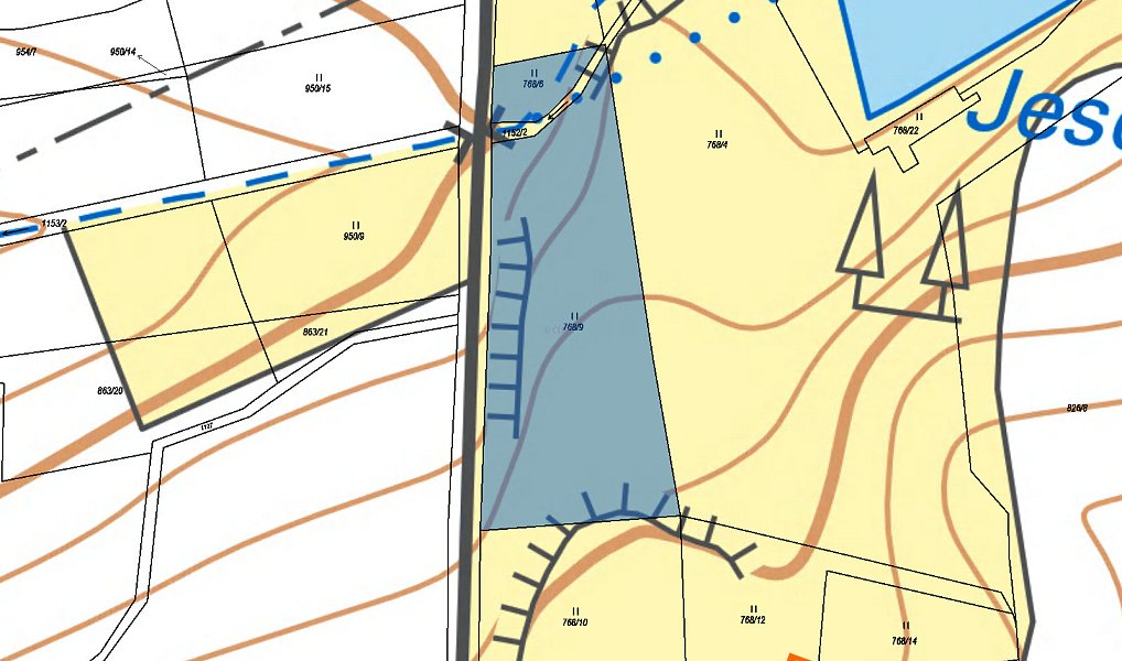 Prodej komerčního pozemku 773 m², Hluboš – náhled fotky 3