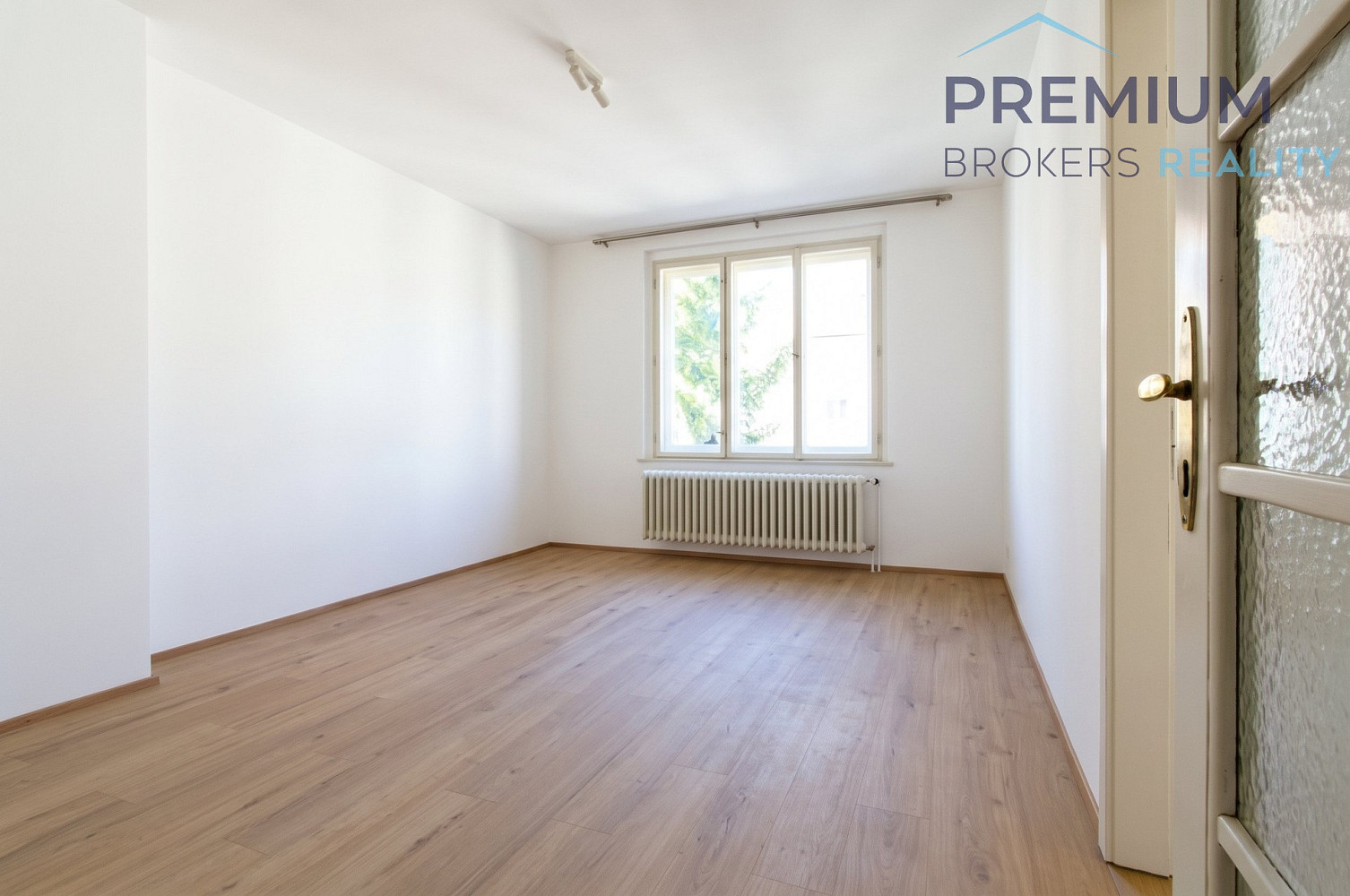 Pronájem bytu 2+kk 43 m² – fotografie 4