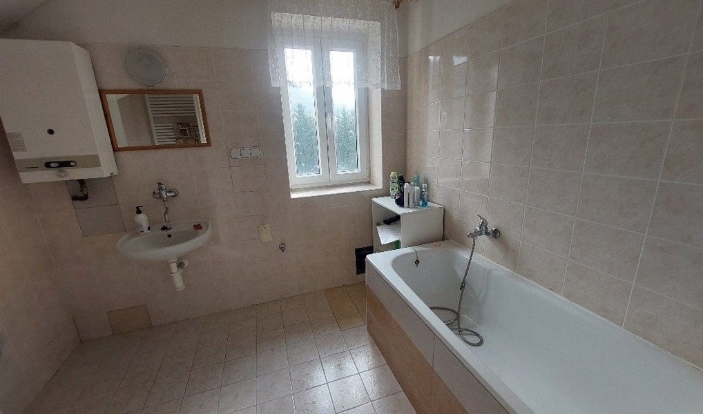 Prodej domu 670 m² s pozemkem 1 511 m², Královec – náhled fotky 13