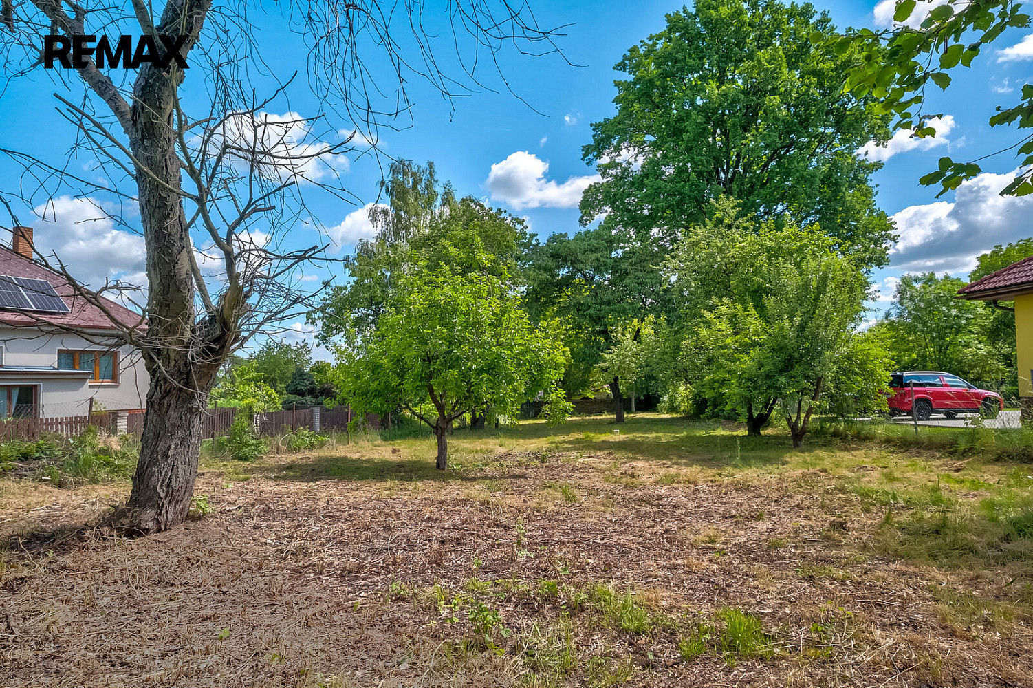 Prodej stavebního pozemku 971 m² – fotografie 5
