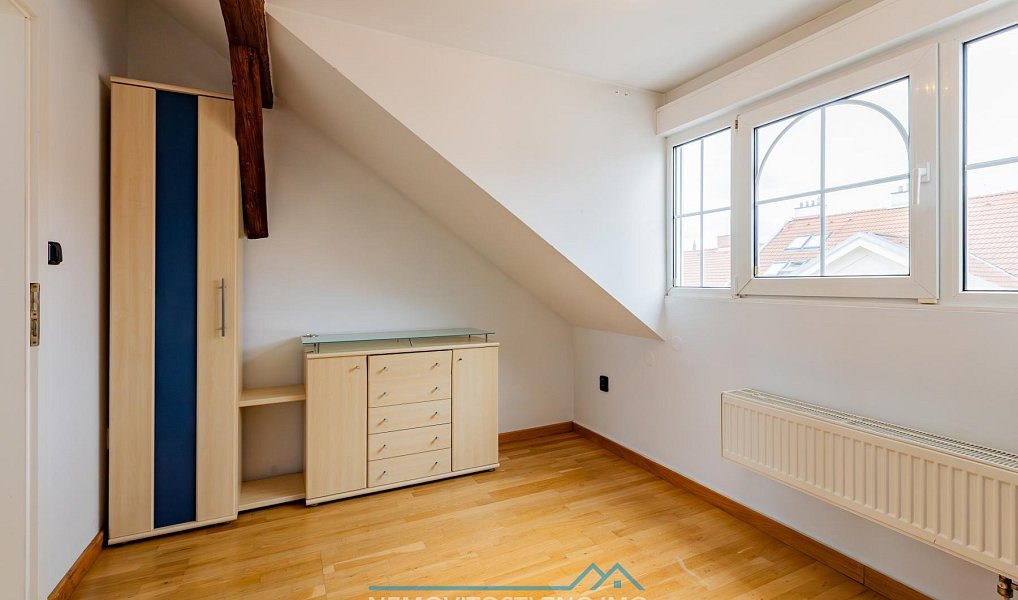Prodej bytu atypického 310 m², Znojmo – náhled fotky 18