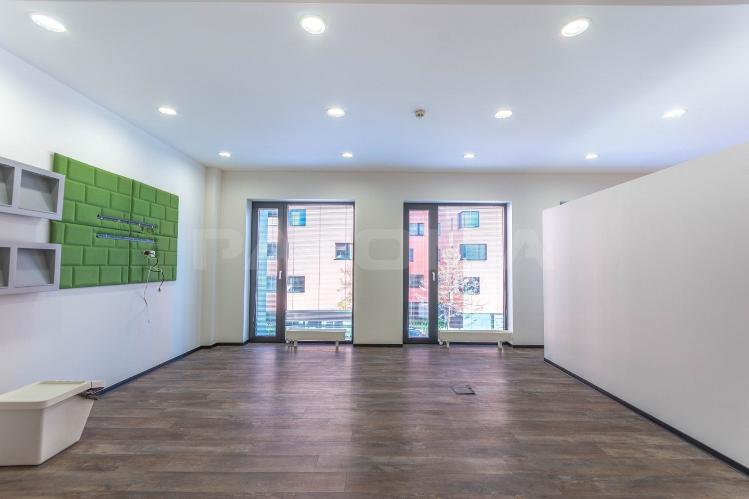 Pronájem kanceláře 100 m² – fotografie 4