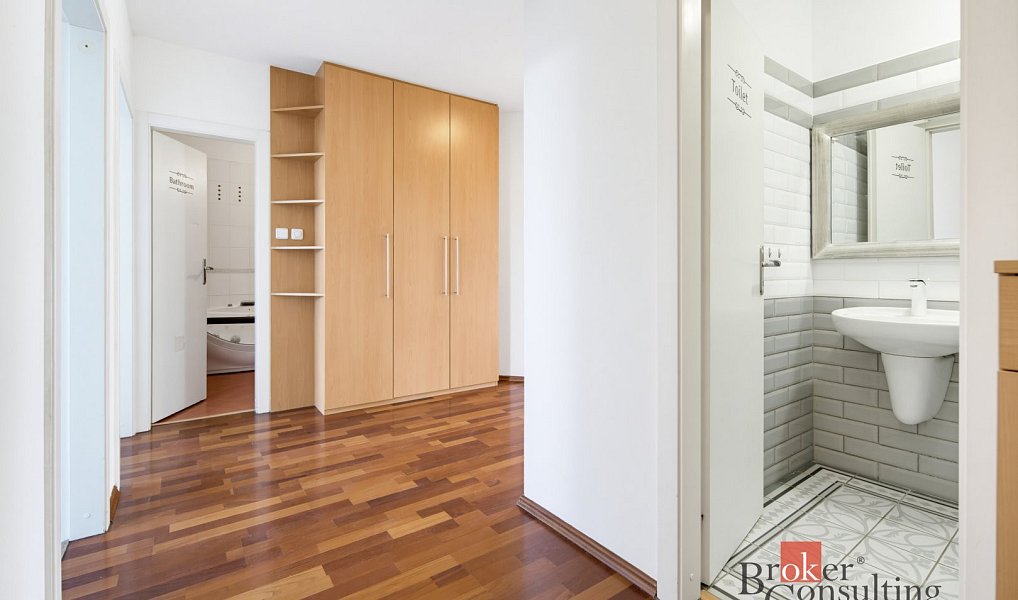 Pronájem bytu 3+kk 79 m², Praha – náhled fotky 7
