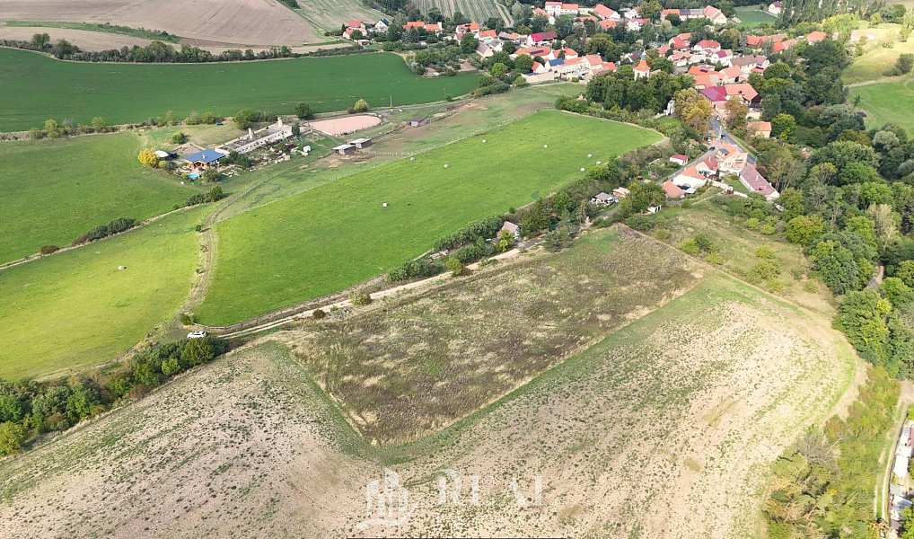 Prodej stavebního pozemku 1 196 m², Louny – náhled fotky 6
