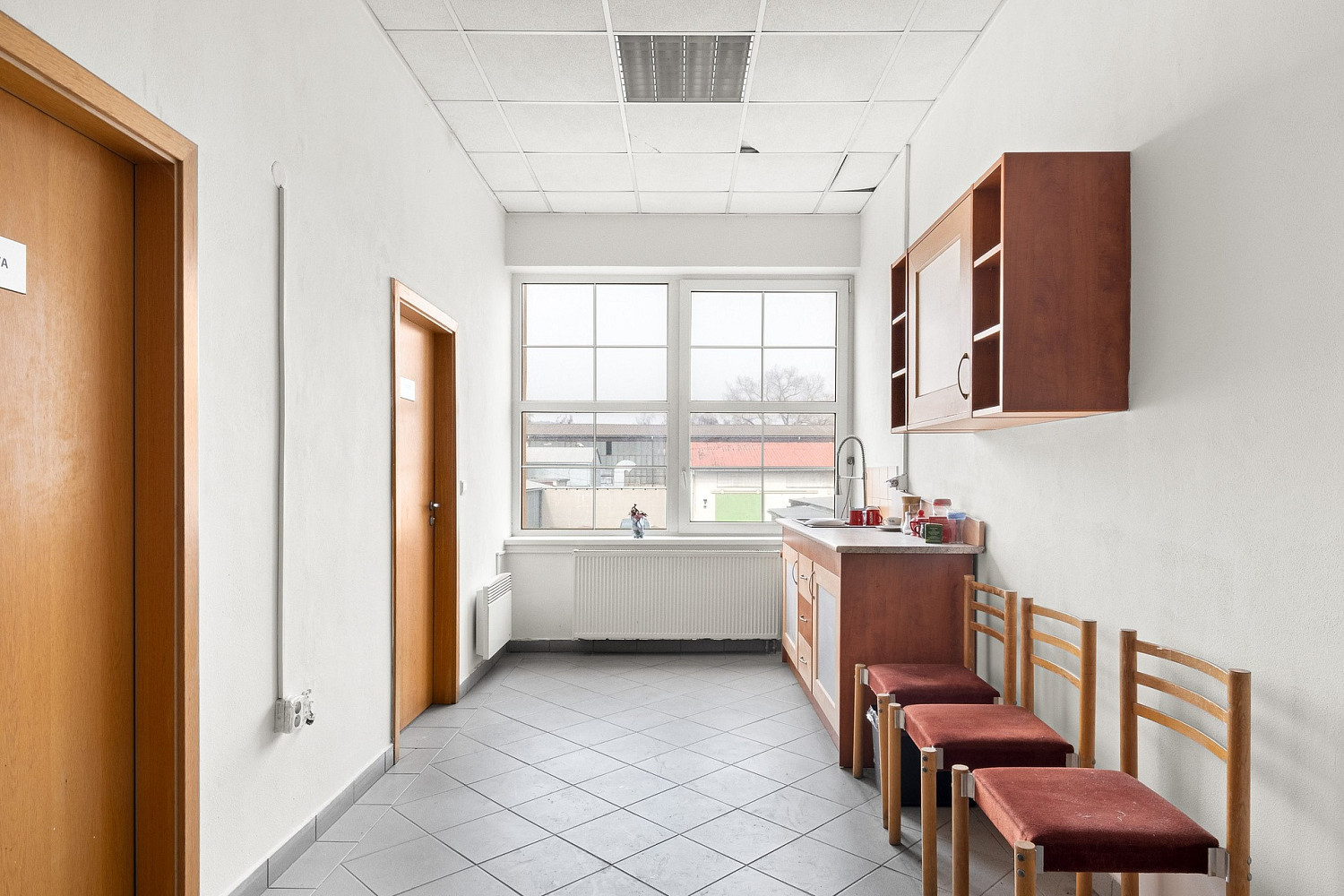 Pronájem skladovacích prostor 48 m² – fotografie 3