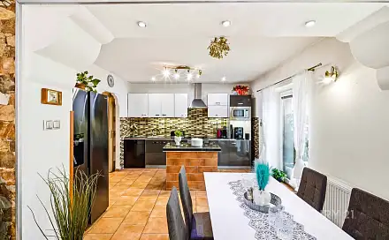 Prodej domu 261 m² s pozemkem 1 306 m², Houbová, Jesenice - Horní Jirčany, okres Praha-západ