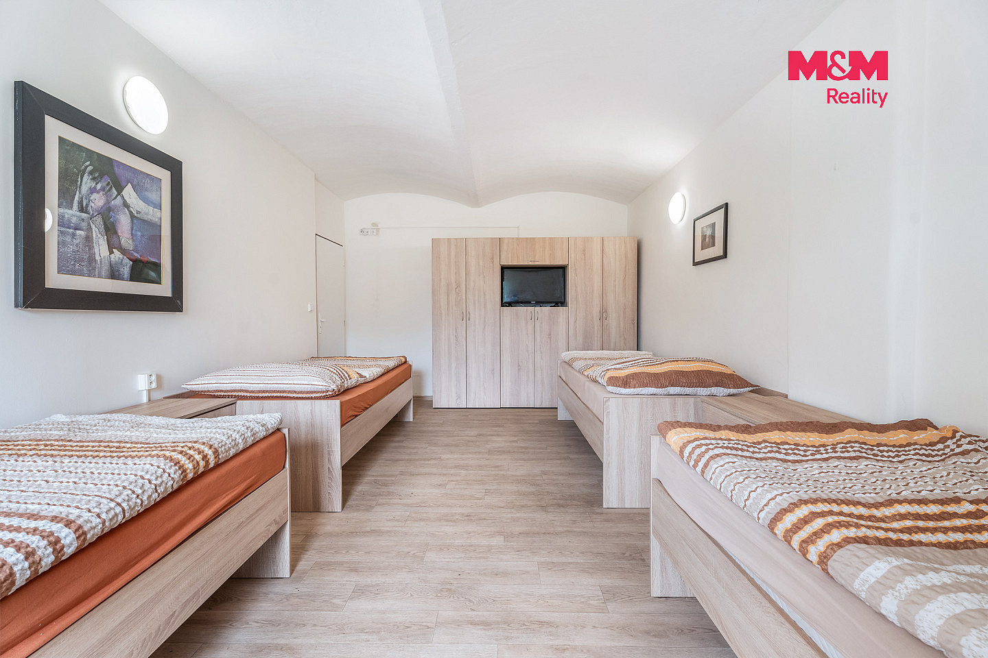 Prodej nájemního domu, činžáku 732 m² — photo 4