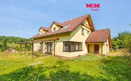 Prodej domu 240 m² s pozemkem 1 302 m², Mořina, okres Beroun