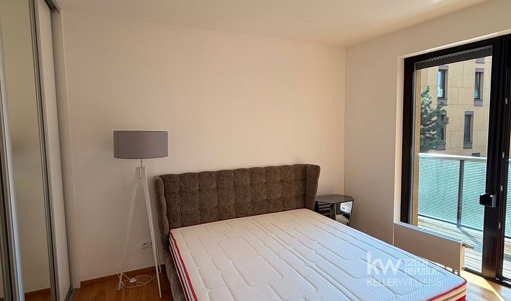 Pronájem bytu 2+kk 82 m², Praha – náhled fotky 4