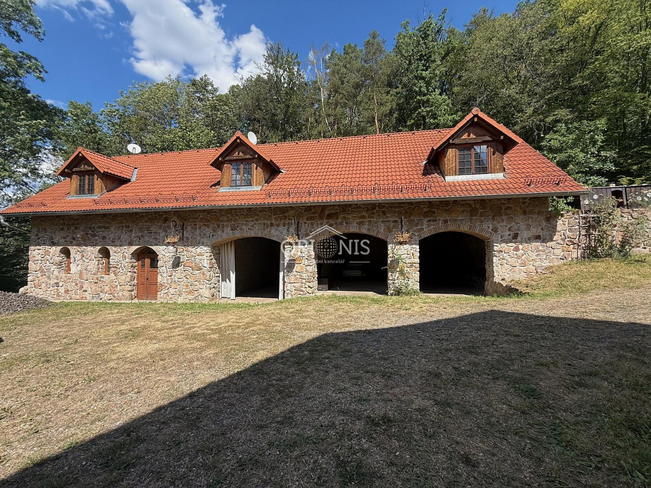 Prodej domu 600 m² s pozemkem 83 559 m² – fotografie 3
