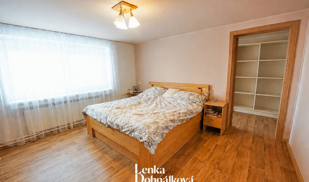 Prodej domu 249 m² s pozemkem 588 m², Ratíškovice – náhled fotky 14