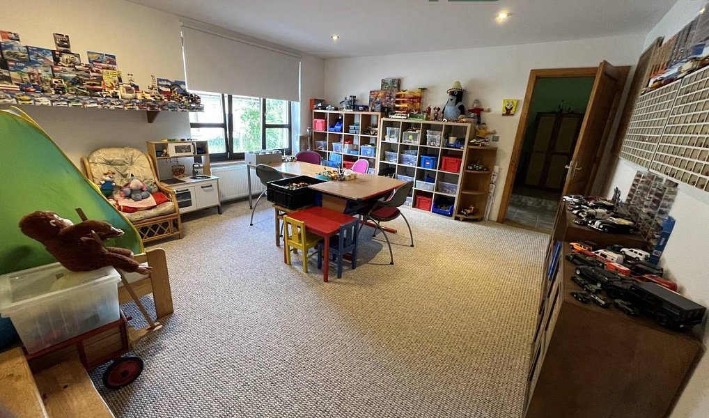 Prodej domu 573 m² s pozemkem 1 944 m², Holice – náhled fotky 5