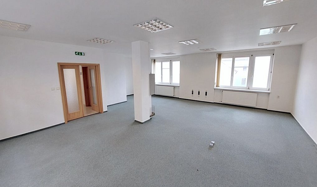 Pronájem kanceláře 57 m², Strakonice – náhled fotky 3