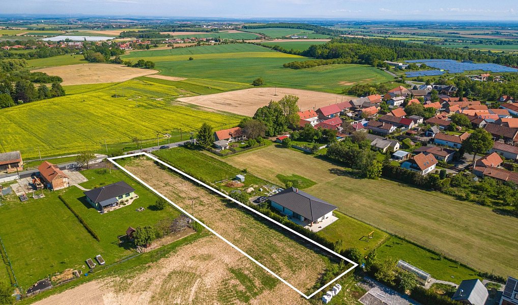 Prodej stavebního pozemku 2 295 m², Oleška – náhled fotky 12