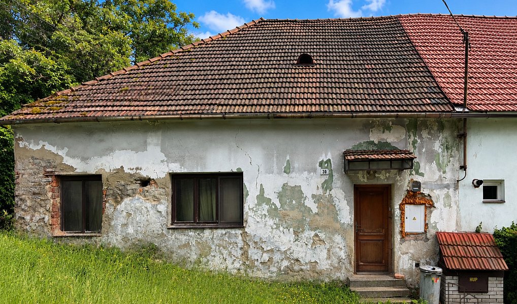 Prodej domu 200 m² s pozemkem 200 m², Hukvaldy – náhled fotky 2
