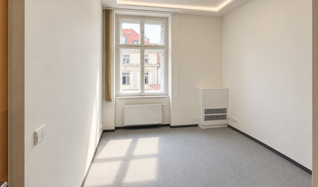 Pronájem kanceláře 109 m², Praha – náhled fotky 8
