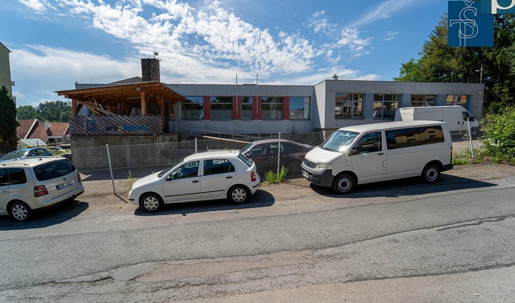 Prodej výrobních prostor 1 020 m², Mrač – náhled fotky 15