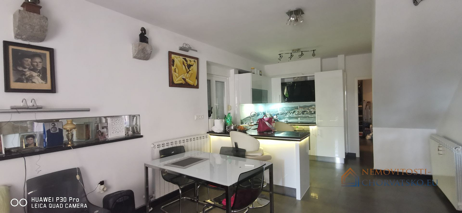 Prodej domu 435 m² s pozemkem 513 m² – pohled 2