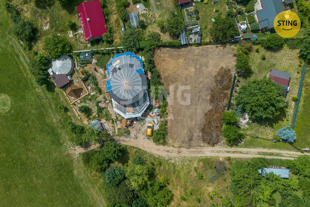 Prodej stavebního pozemku 552 m² – fotografie 4