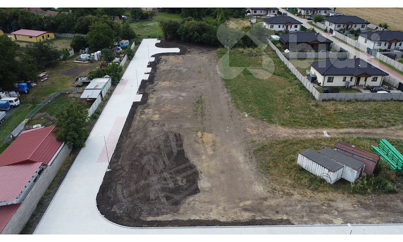 Prodej stavebního pozemku 872 m² – fotografie 2