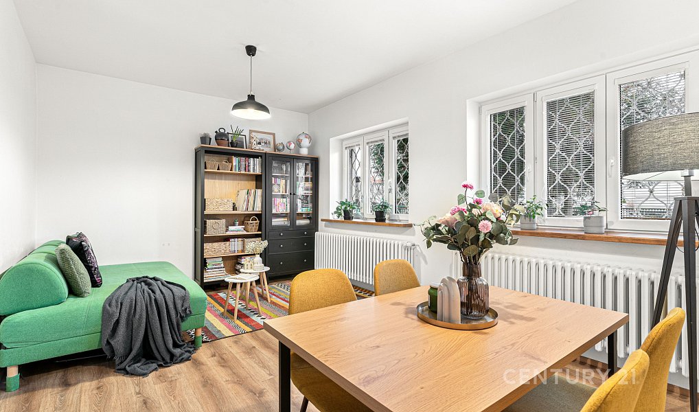 Prodej domu 100 m² s pozemkem 225 m², Praha – náhled fotky 2