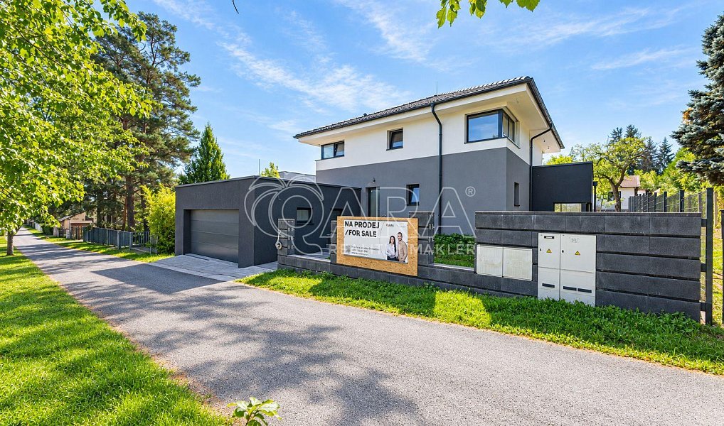 Prodej domu 259 m² s pozemkem 755 m², Kamenice – náhled fotky 2