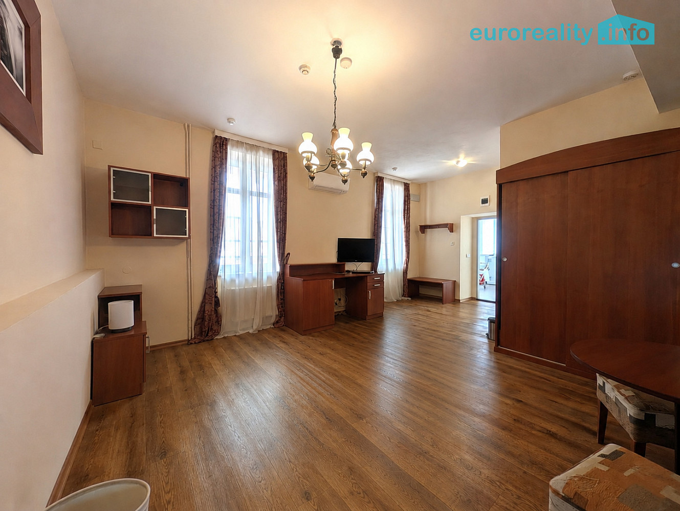 Pronájem obchodních prostor 30 m² – fotografie 2