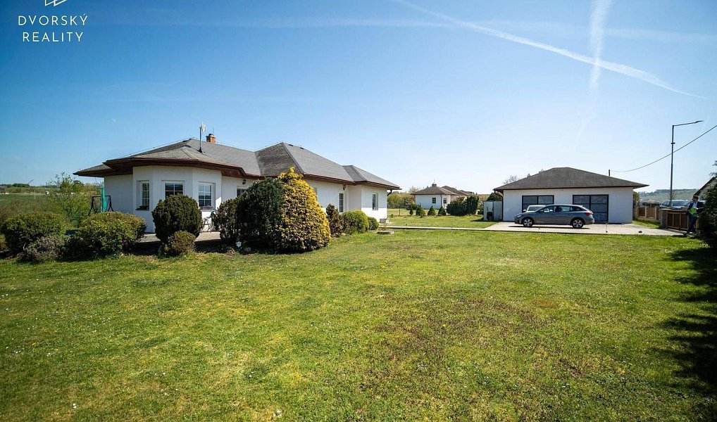 Prodej domu 174 m² s pozemkem 2 000 m², Petkovy – náhled fotky 3