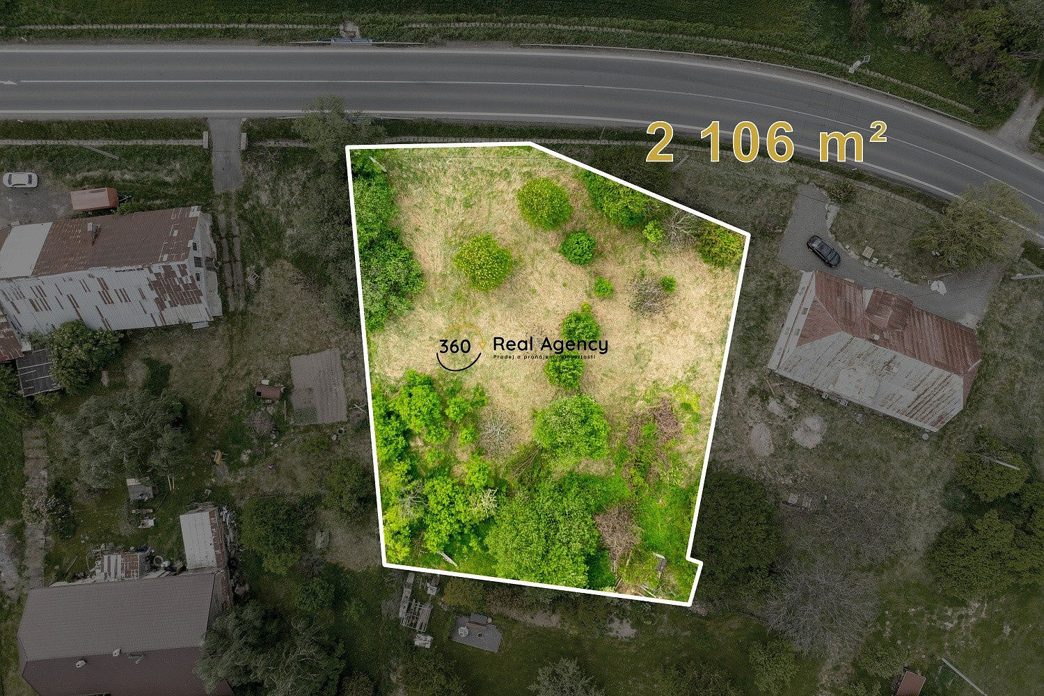 Prodej stavebního pozemku 2 106 m²