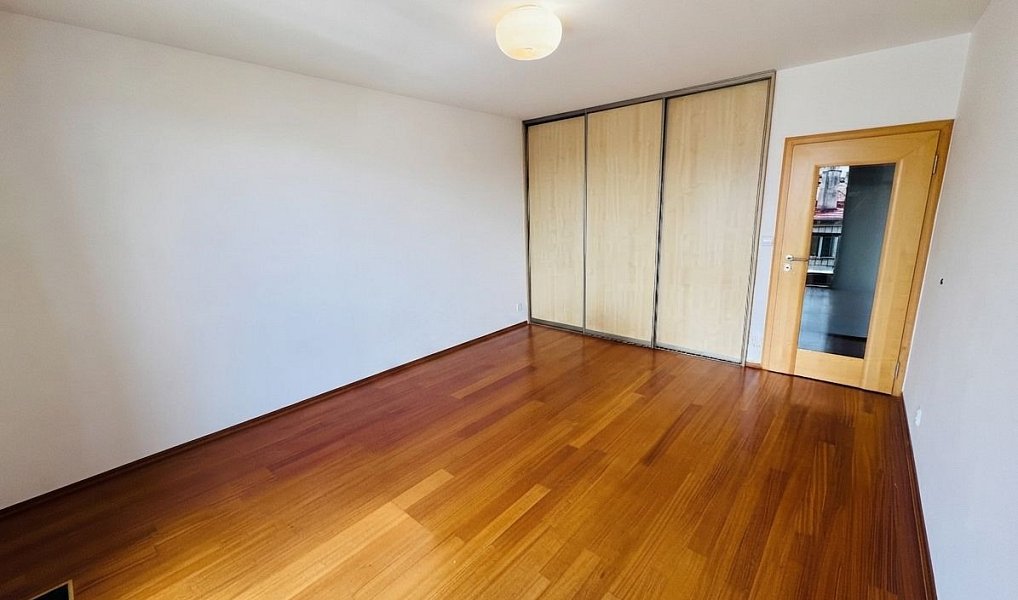 Pronájem bytu 5+kk 191 m², Praha – náhled fotky 11