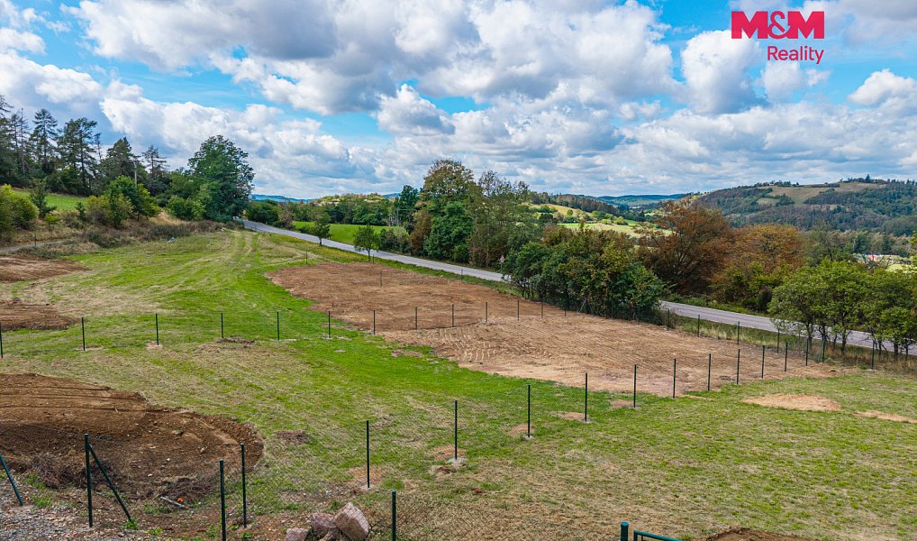 Prodej stavebního pozemku 1 041 m², Milešov – náhled fotky 12
