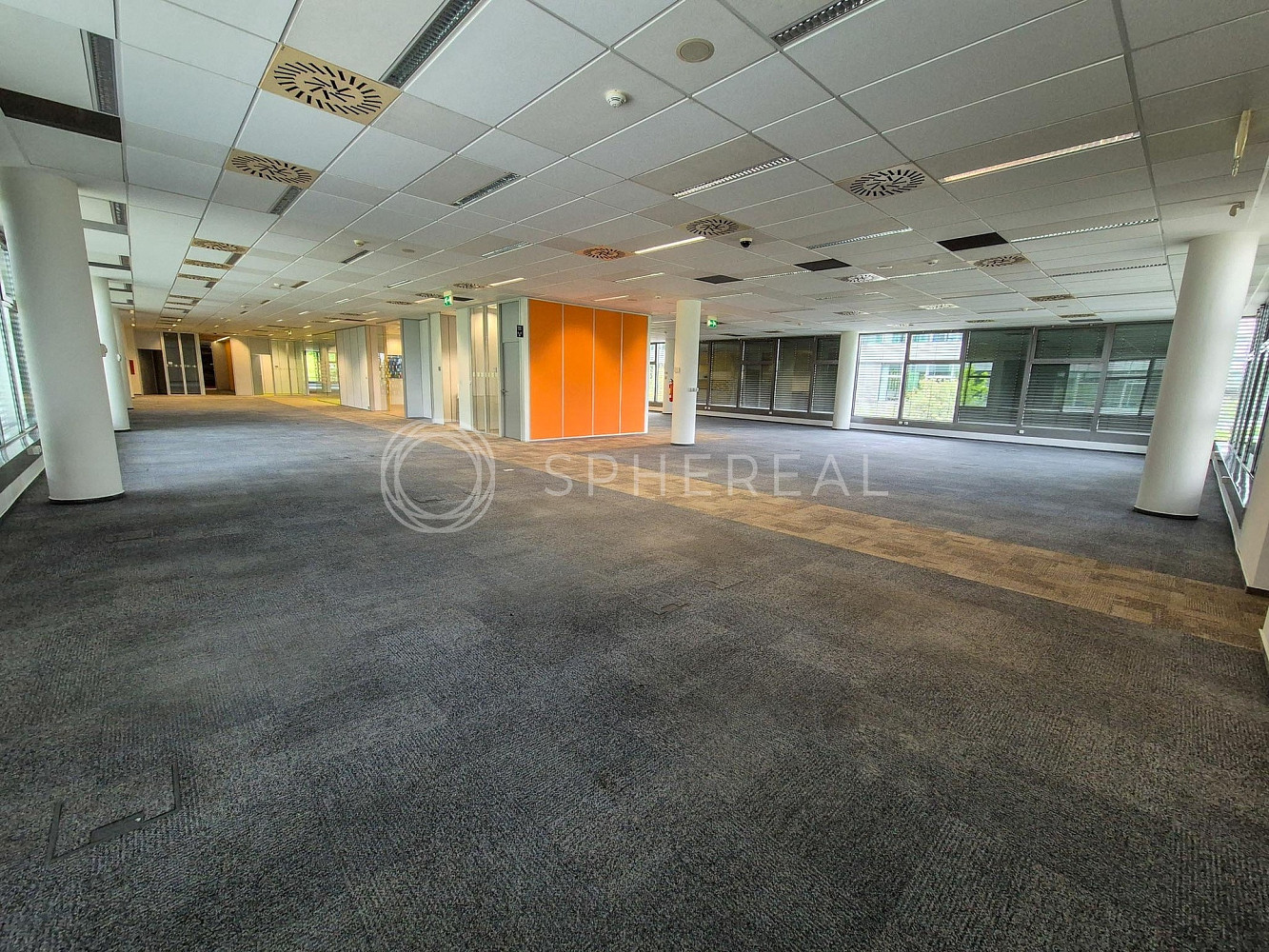 Pronájem kanceláře 1 000 m² – fotografie 4
