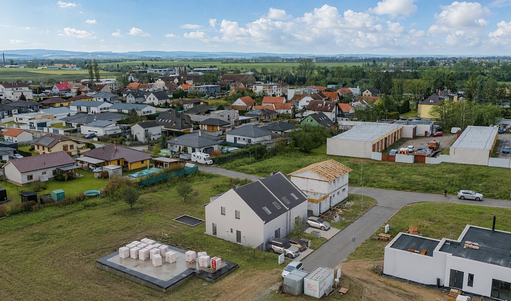 Prodej domu 136 m² s pozemkem 428 m², Pardubice – náhled fotky 2