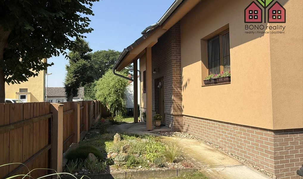 Prodej domu 230 m² s pozemkem 939 m², Záluží – náhled fotky 6