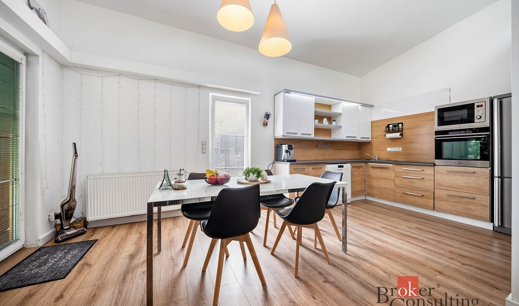 Prodej domu 107 m² s pozemkem 828 m², Výrava – náhled fotky 10