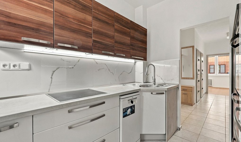 Prodej bytu 3+1 74 m², Pardubice – náhled fotky 2