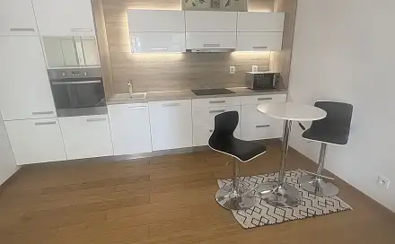 Pronájem bytu 1+kk 35 m²