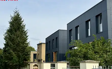 Prodej domu 211 m² s pozemkem 400 m², Praha 5